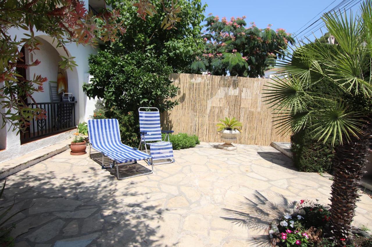 Planta Baja, Primera Linea, Playa, Jardin Privado, Ardiaca, Cambrils, Apartamento Jacqueline Bagian luar foto